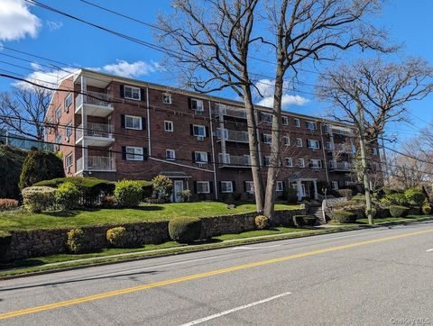 Homes For Sale - 2333 Palmer Avenue #2F<br/> New Rochelle, NY 10801