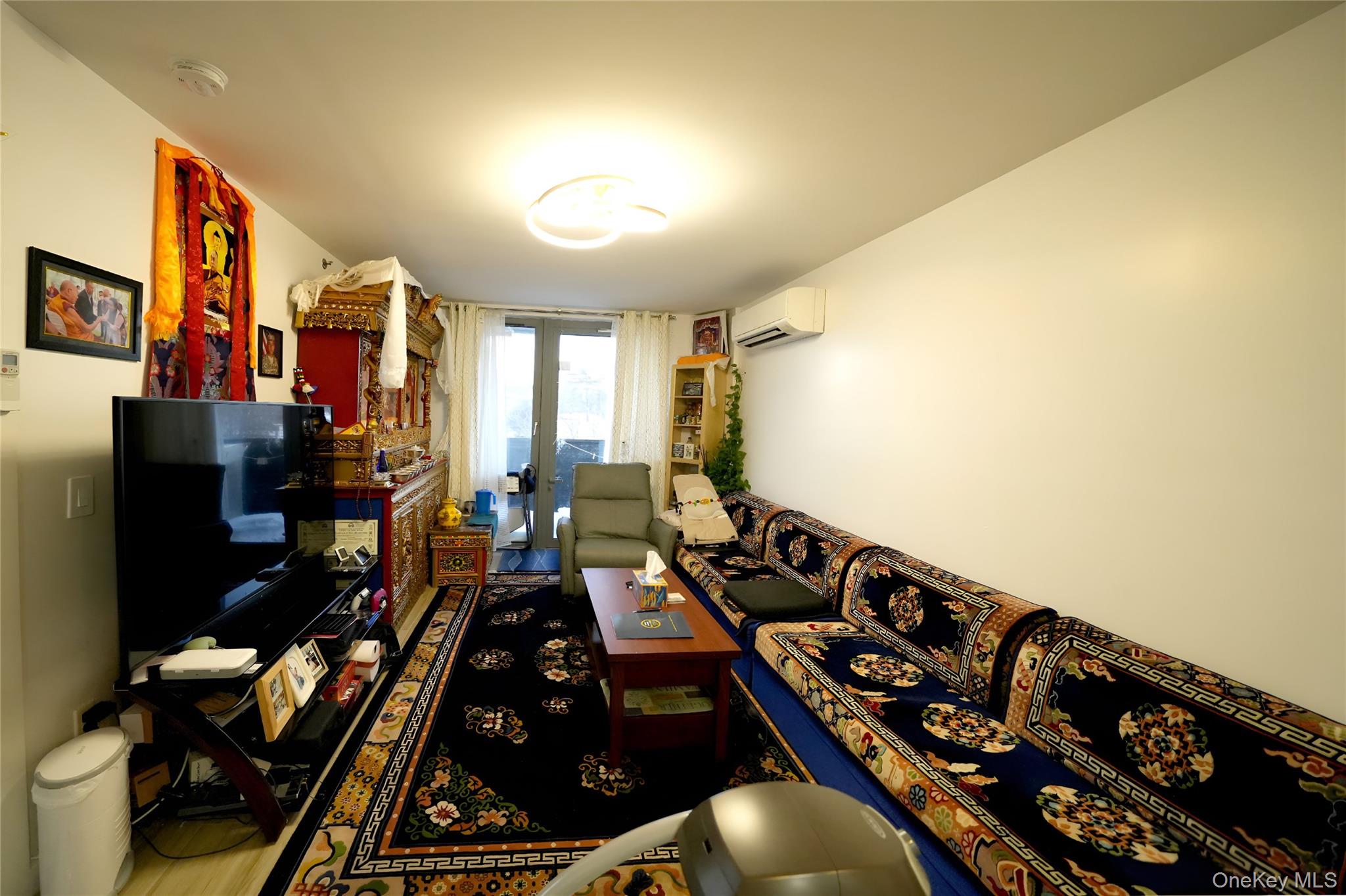 7065 Queens Boulevard 8J