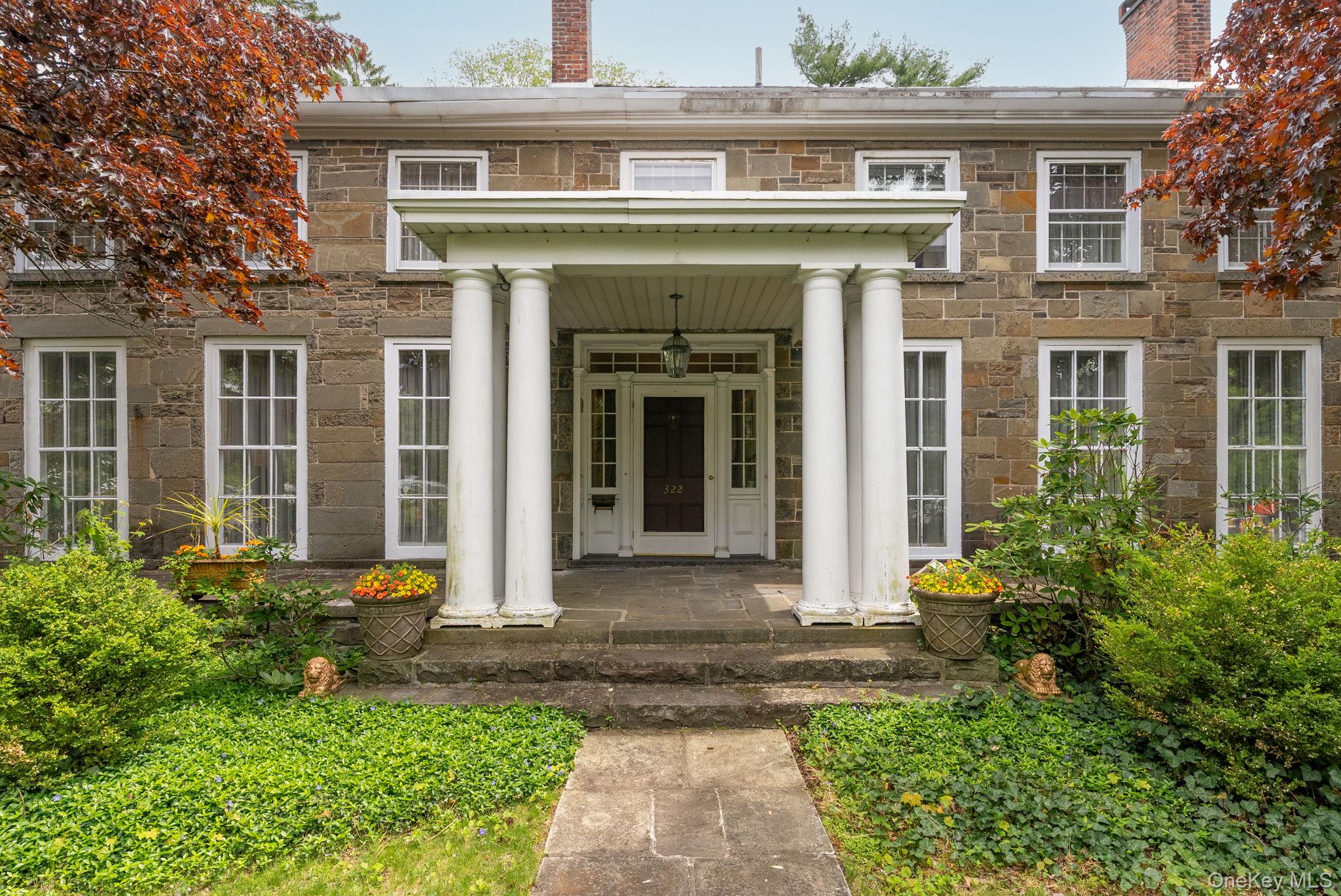 322 Albany Avenue