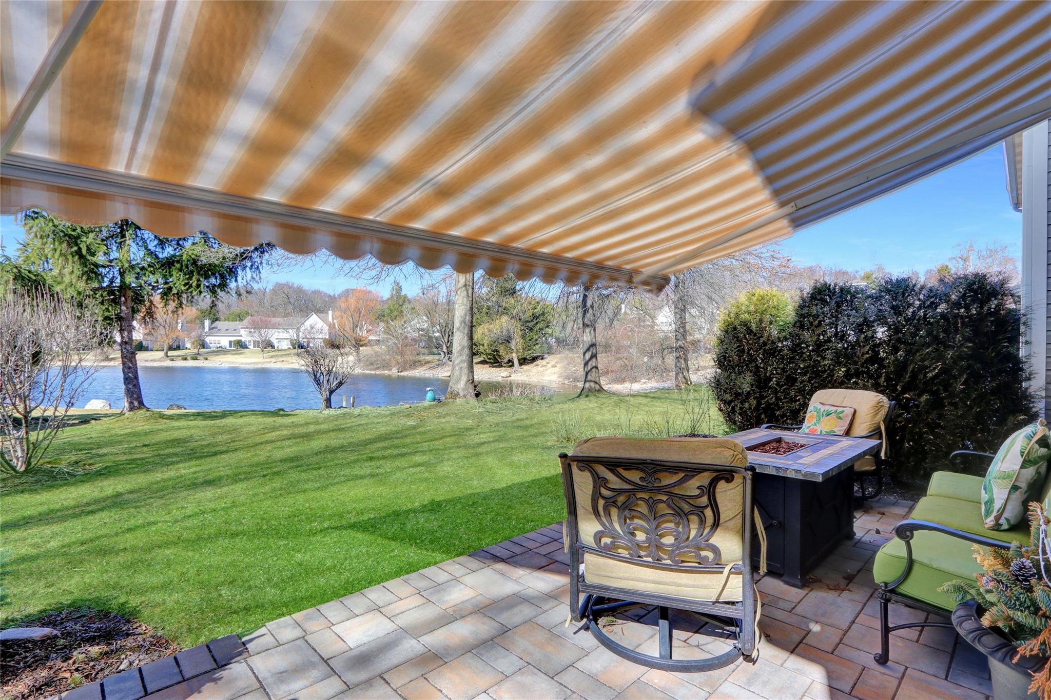 90 Erik Drive, East Setauket, New York image 1