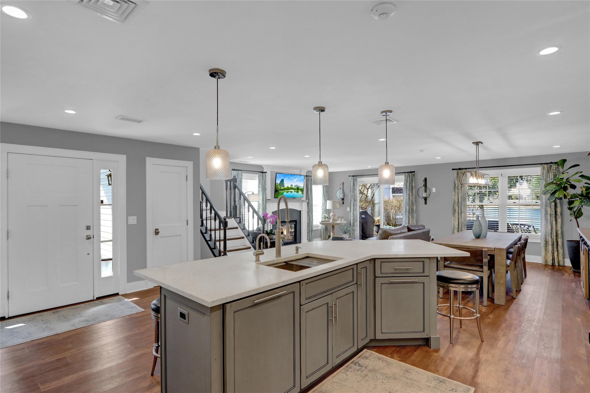 90 Erik Drive, East Setauket, New York image 20