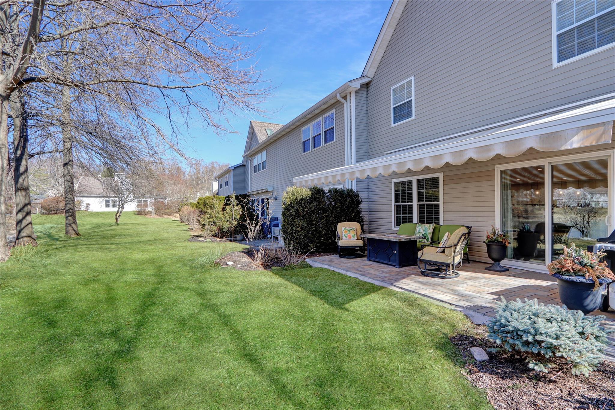 90 Erik Drive, East Setauket, New York image 6