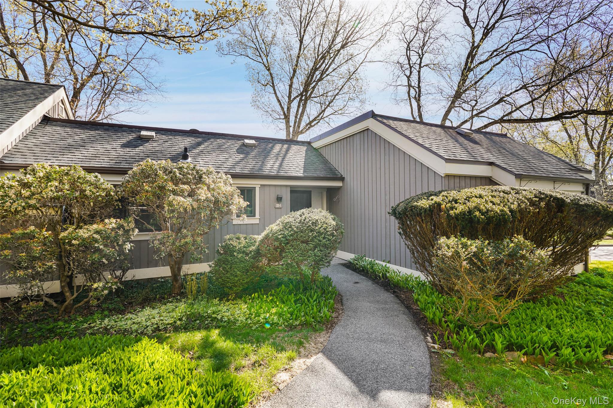 220 Heritage Hills B