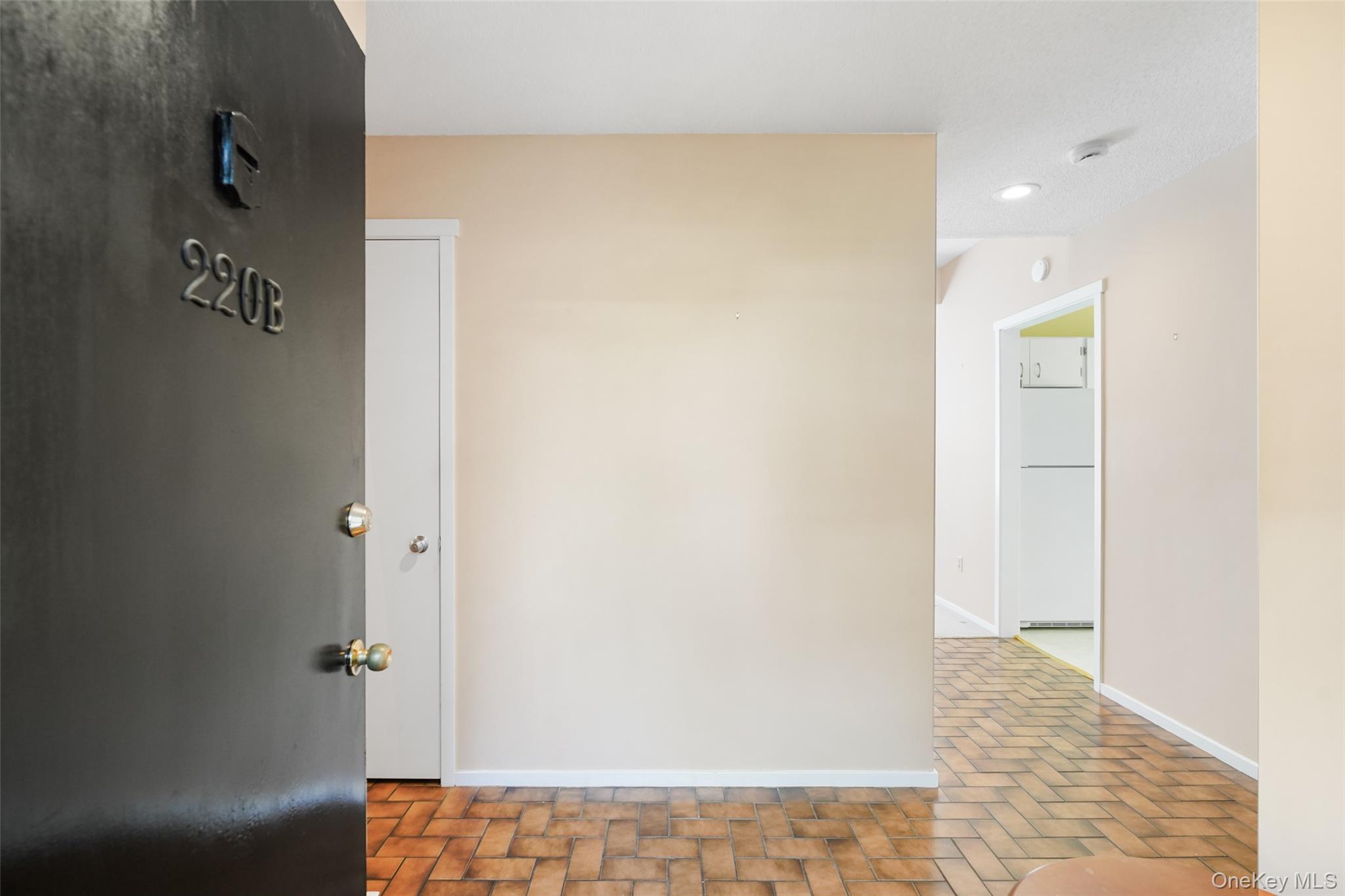 220 Heritage Hills B