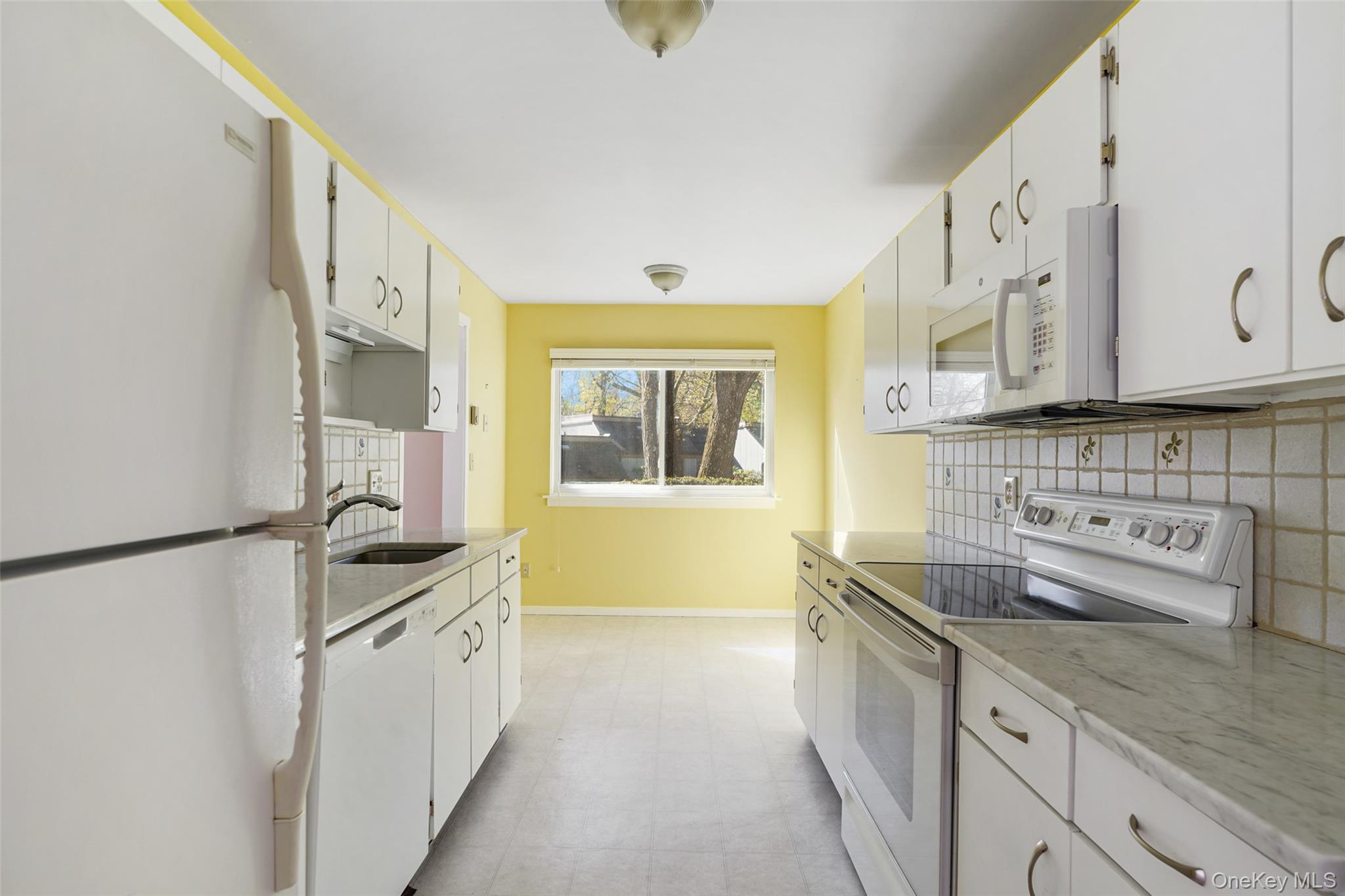 220 Heritage Hills B