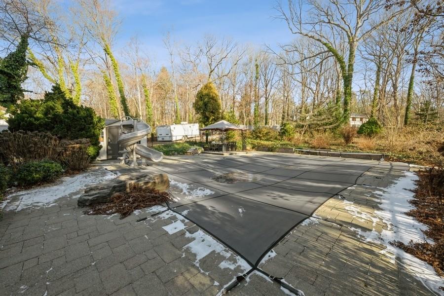 8 Green Acre Lane, North Port, New York image 38