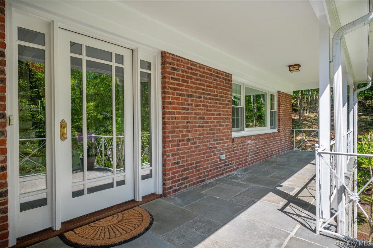 79 N Healy Avenue