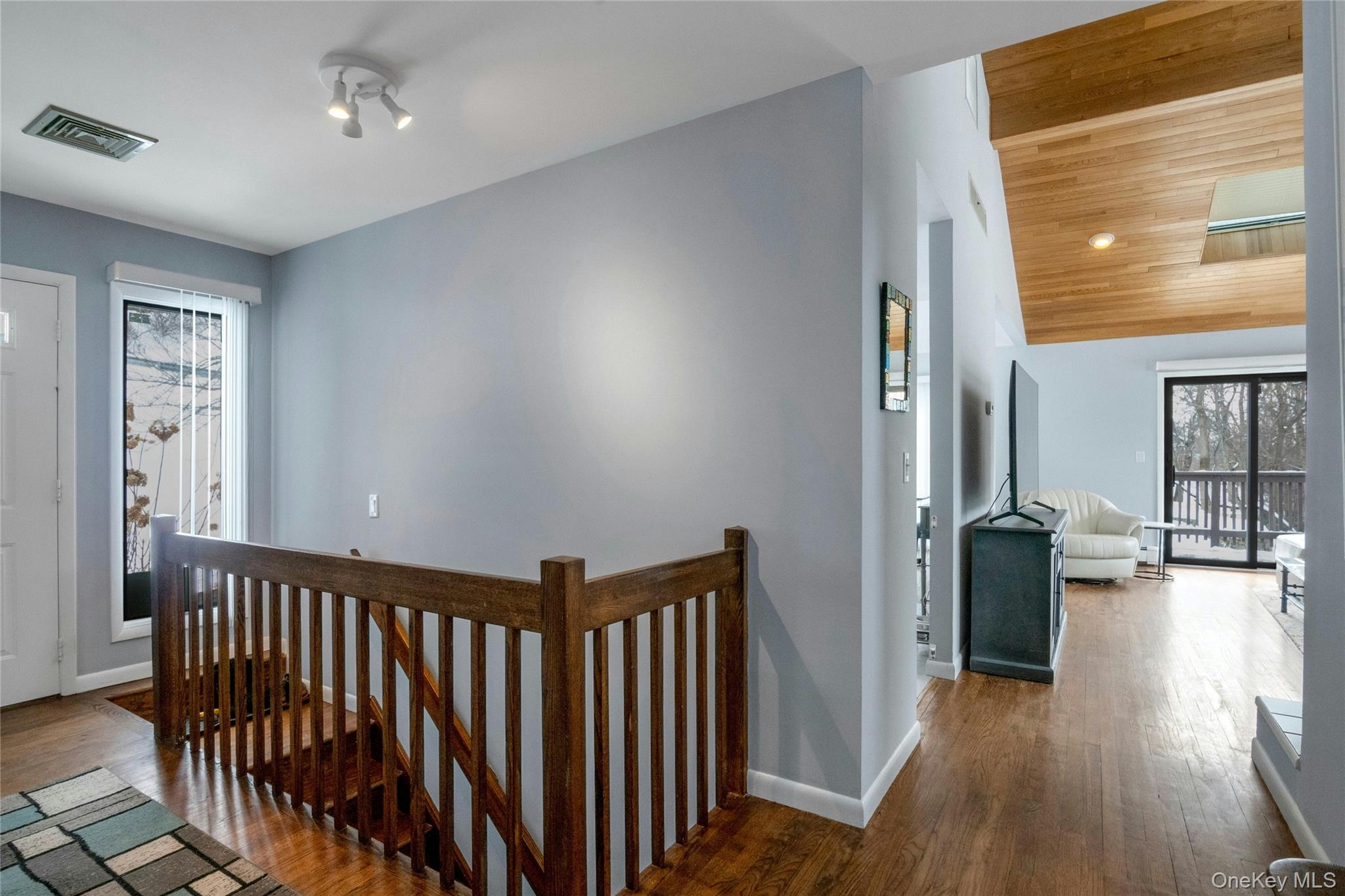 34 Piping Rock Drive