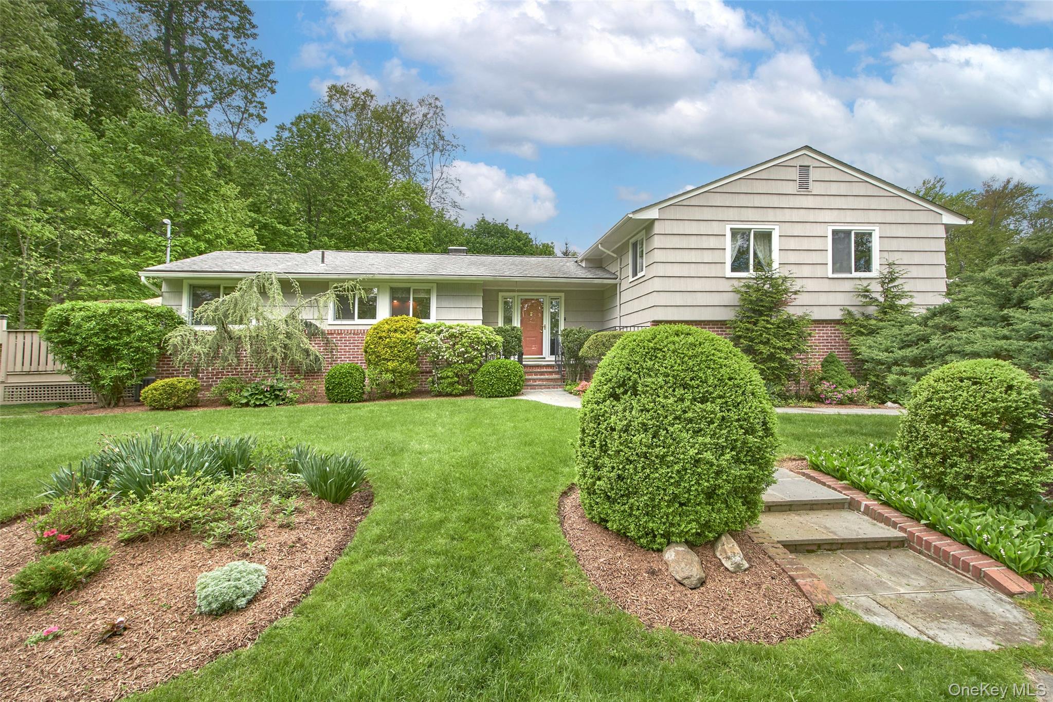 Briarcliff Manor, New York 10510, United States, 4 Bedrooms Bedrooms, ,4 BathroomsBathrooms,Residential,Active,182915