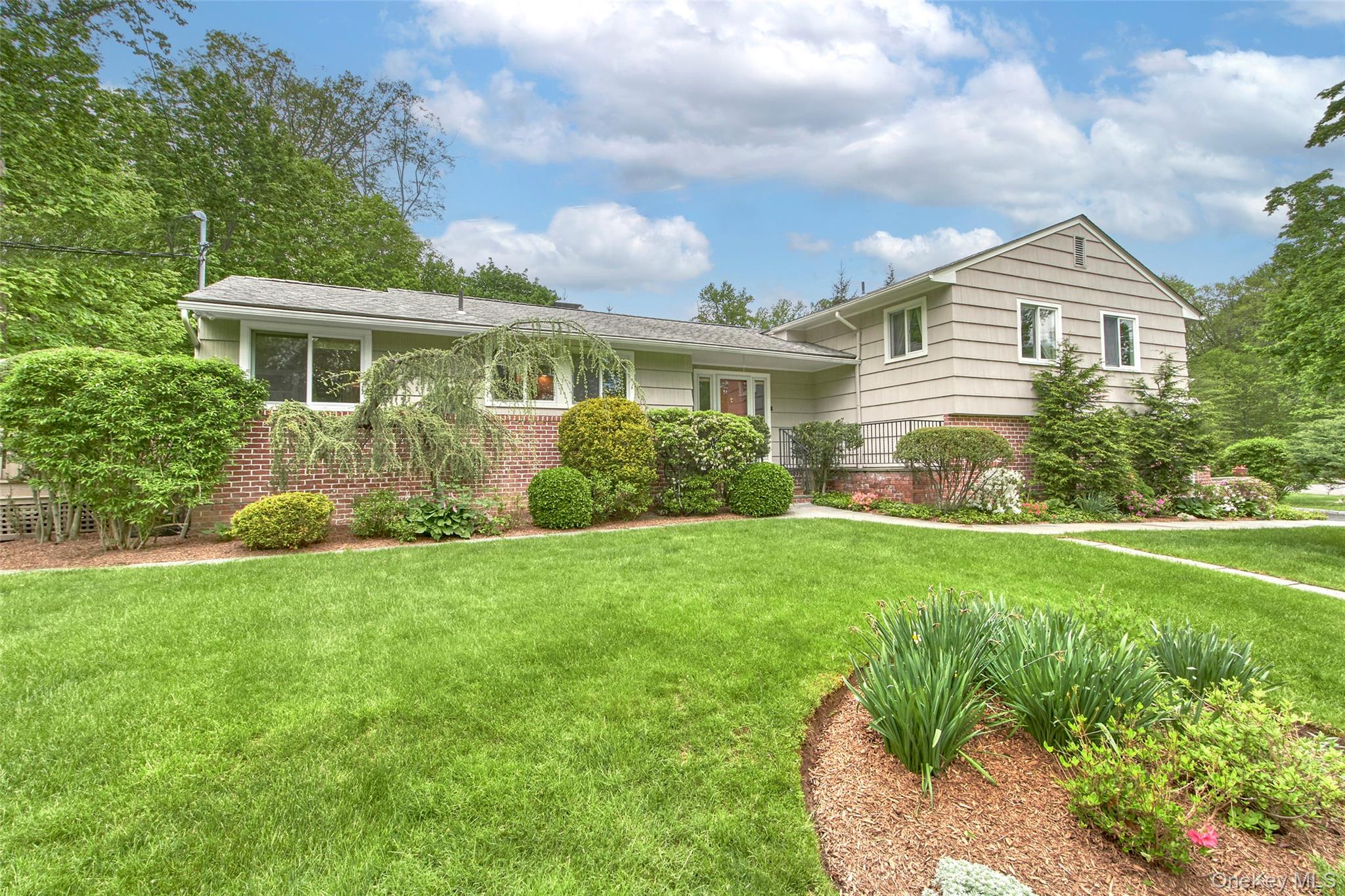 Briarcliff Manor, New York 10510, United States, 4 Bedrooms Bedrooms, ,4 BathroomsBathrooms,Residential,Active,182915