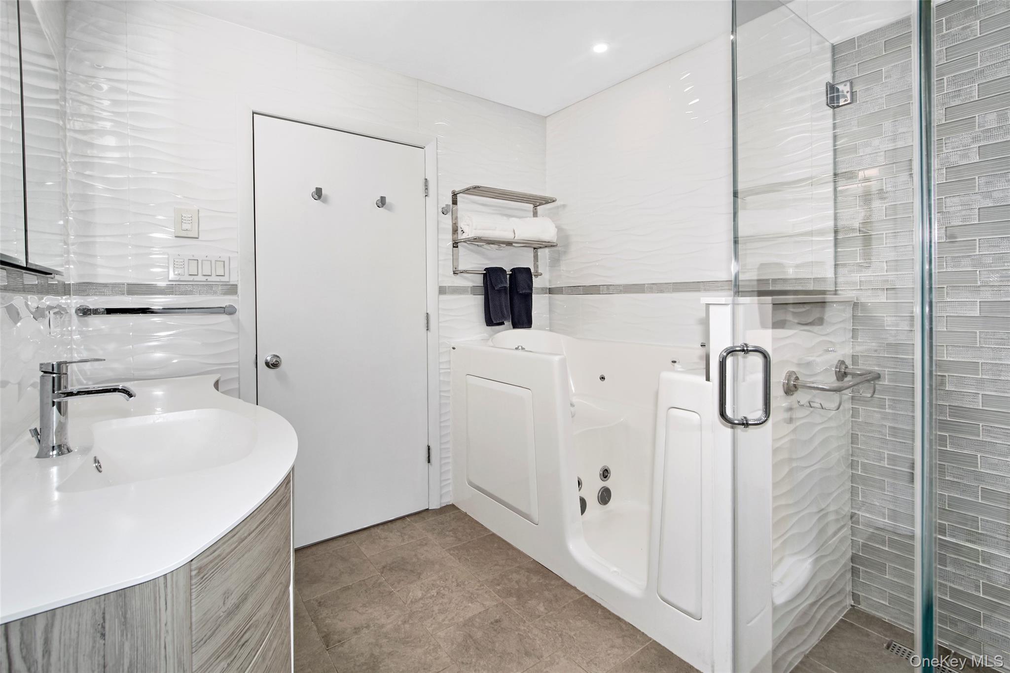 Briarcliff Manor, New York 10510, United States, 4 Bedrooms Bedrooms, ,4 BathroomsBathrooms,Residential,Active,182915