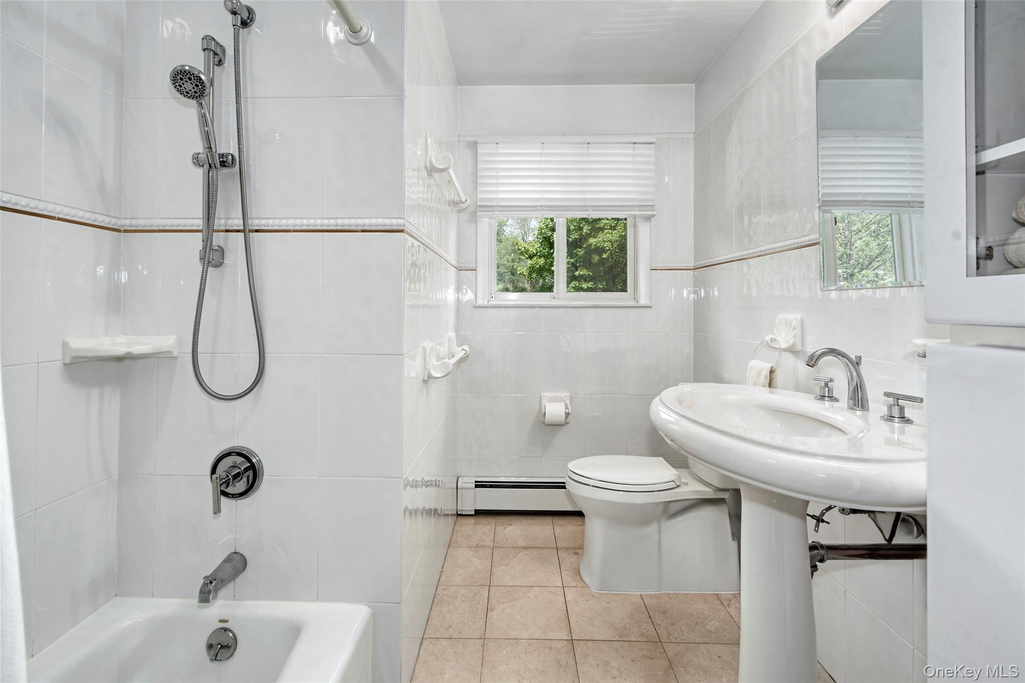 Briarcliff Manor, New York 10510, United States, 4 Bedrooms Bedrooms, ,4 BathroomsBathrooms,Residential,Active,182915