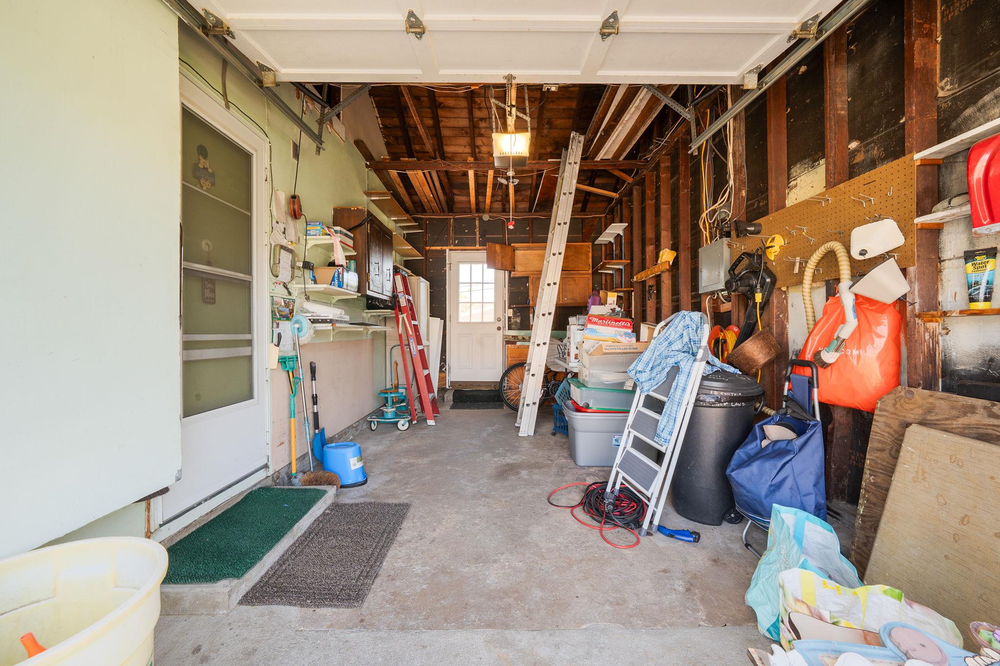 19 Cynthia Lane, Plainview, New York image 31