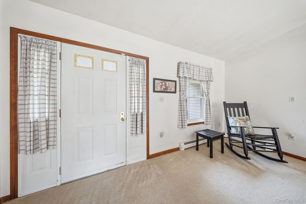 Photo of 264 Mountain Road, Port Jervis, NY 12771 (MLS # 986378)