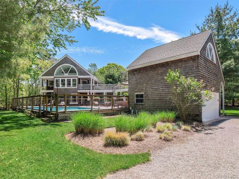 Homes For Sale - 135 Old Meeting House Road<br/> Westhampton Beach, NY 11978