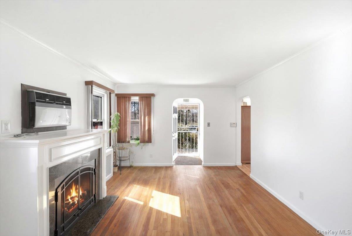 115-11 Parkway Drive