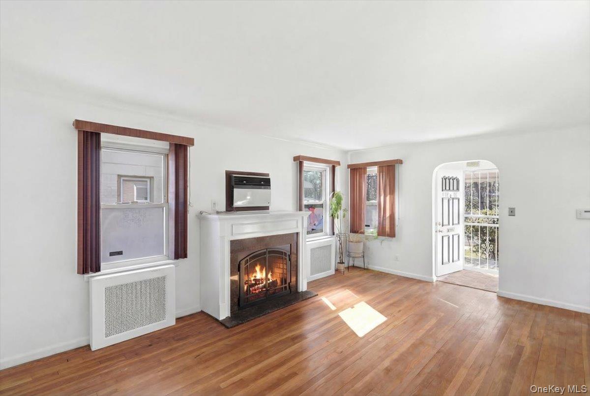 115-11 Parkway Drive