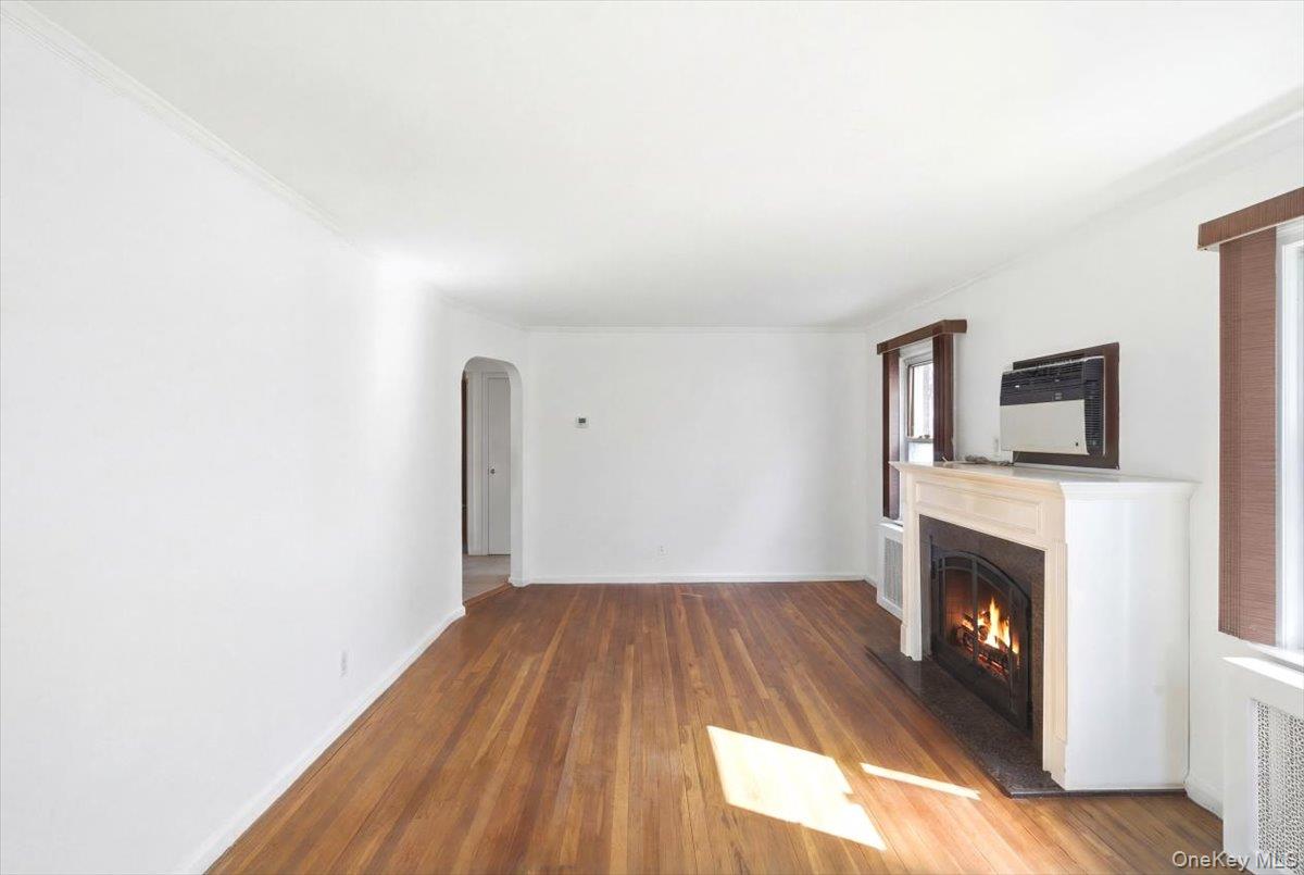 115-11 Parkway Drive