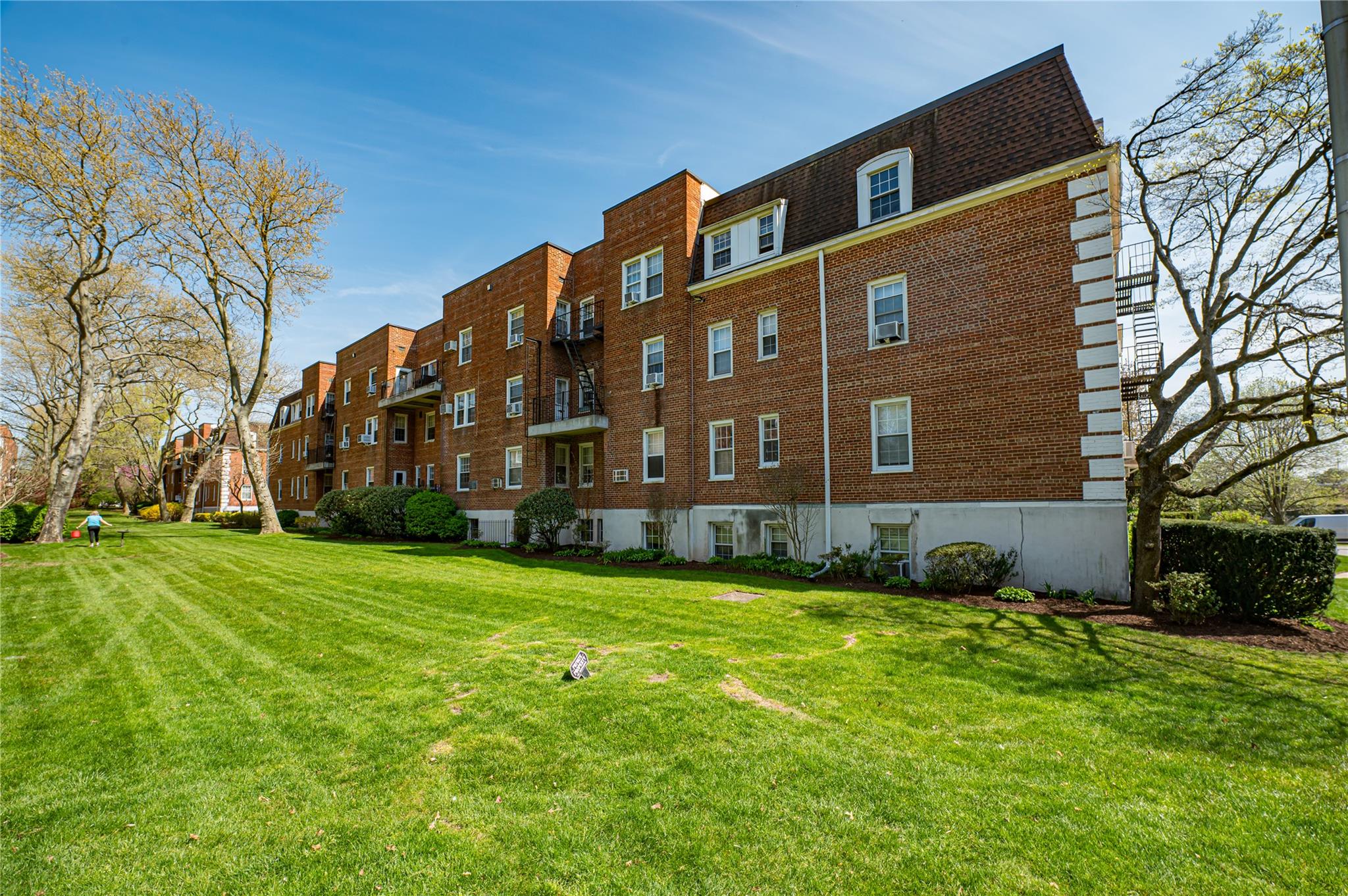 12 Hamilton Place #C10, Garden City, New York image 13
