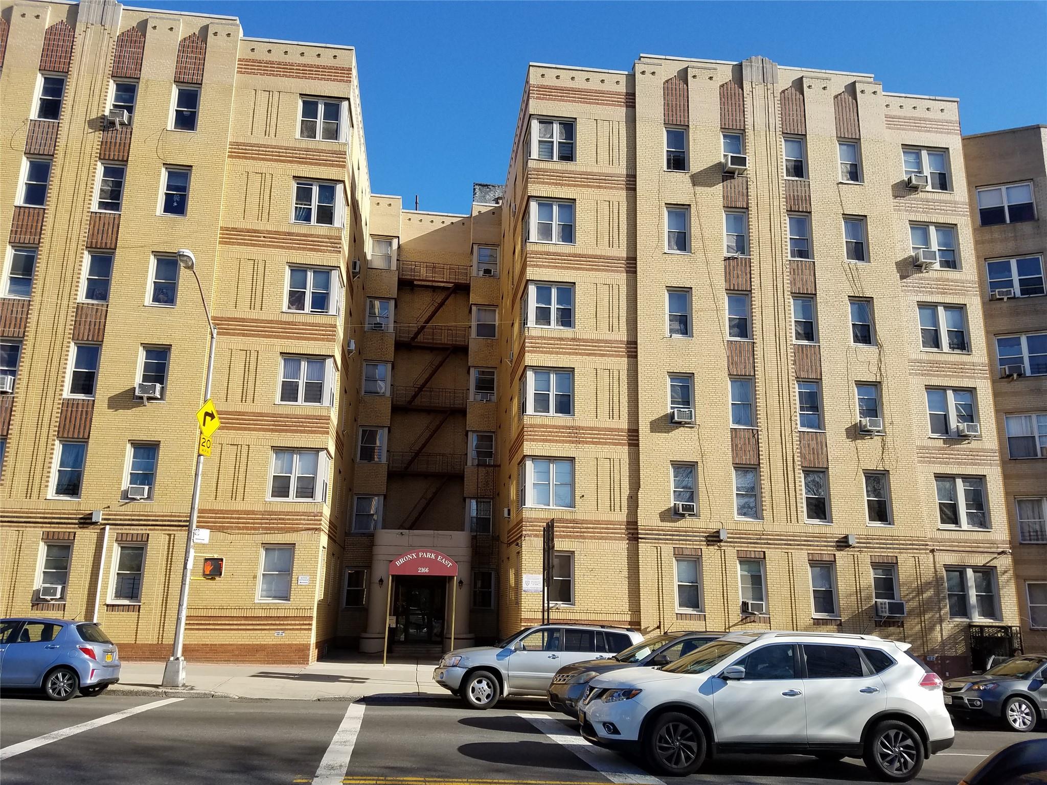 Bronx Park East Street 6J