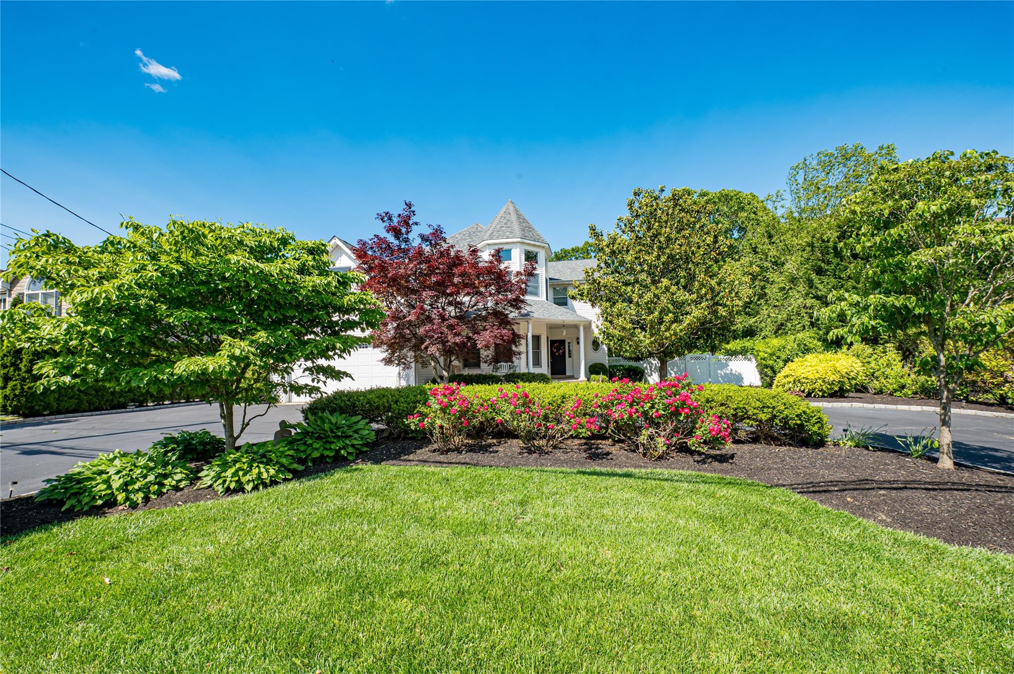 11 Aron Street, Smithtown, New York image 35
