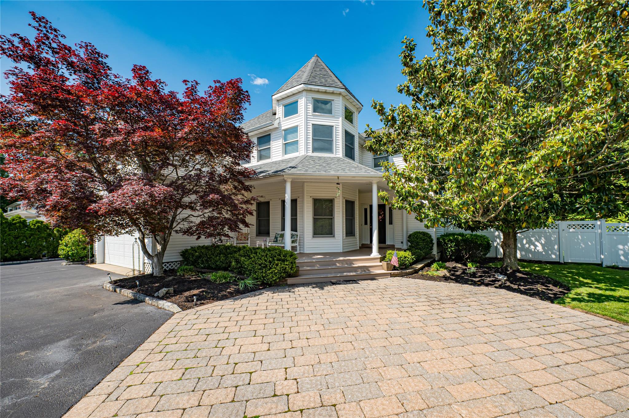 11 Aron Street, Smithtown, New York image 2