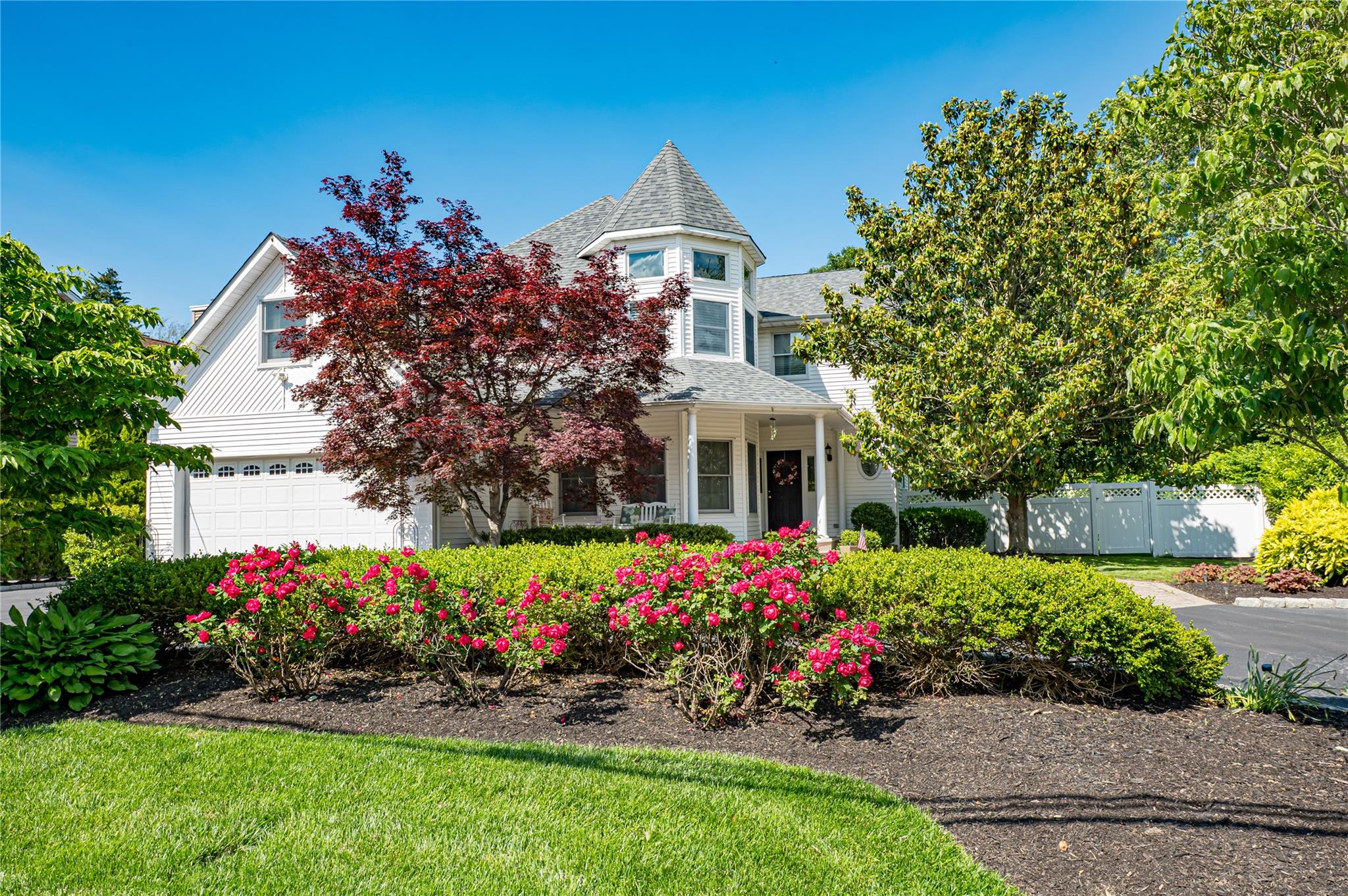 Aron Street, Smithtown, Hamptons, NY - 4 Bedrooms  
3 Bathrooms - 