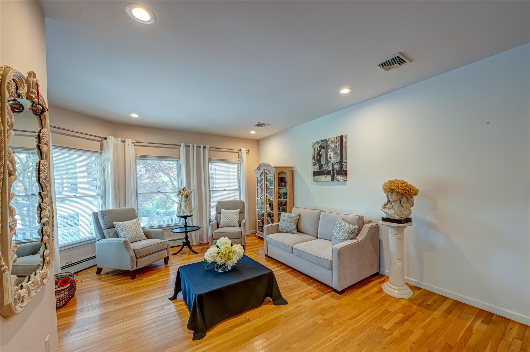11 Aron Street, Smithtown, New York image 6