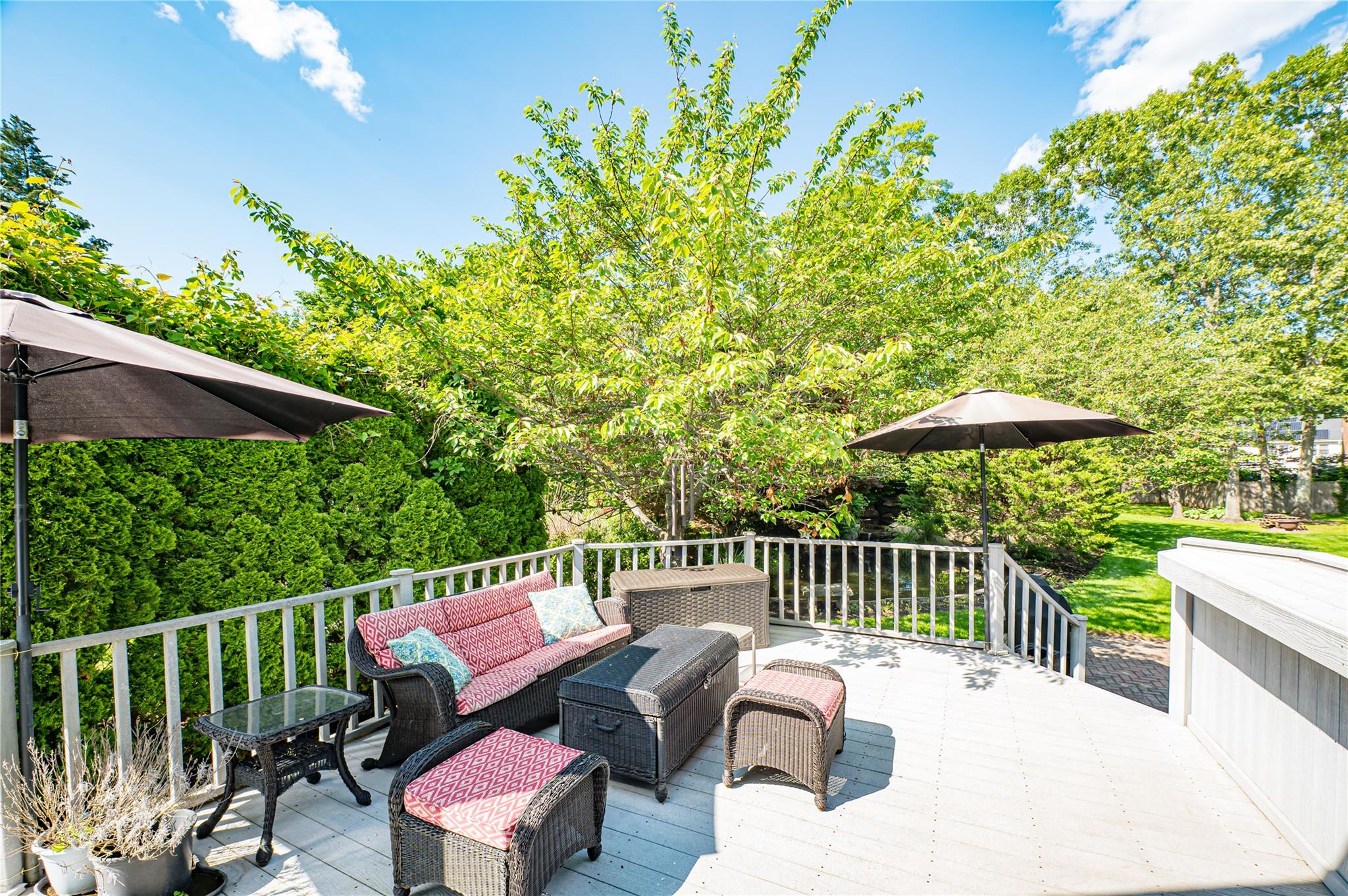 11 Aron Street, Smithtown, New York image 30