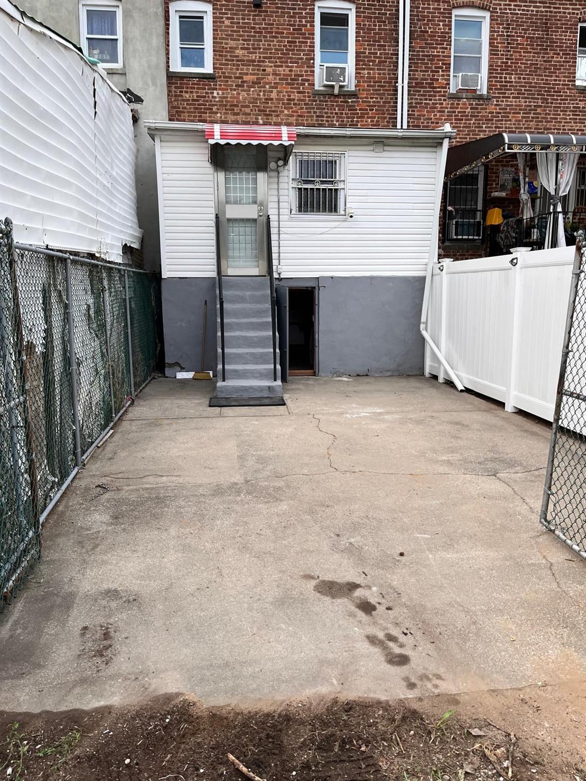 154-02 119th Avenue Ave, Jamaica, New York image 19