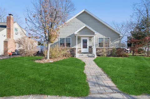 2319 Willow Street Wantagh NY 11793