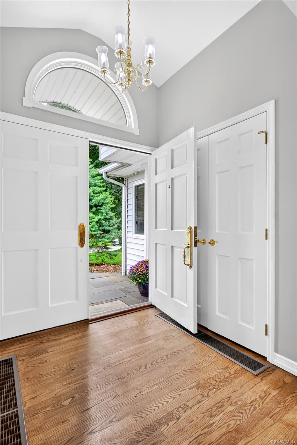 14 Maplewood Lane