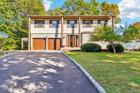 Photo of 81 Twin Oaks Drive, Kings Park, NY 11754 (MLS # 1061248)