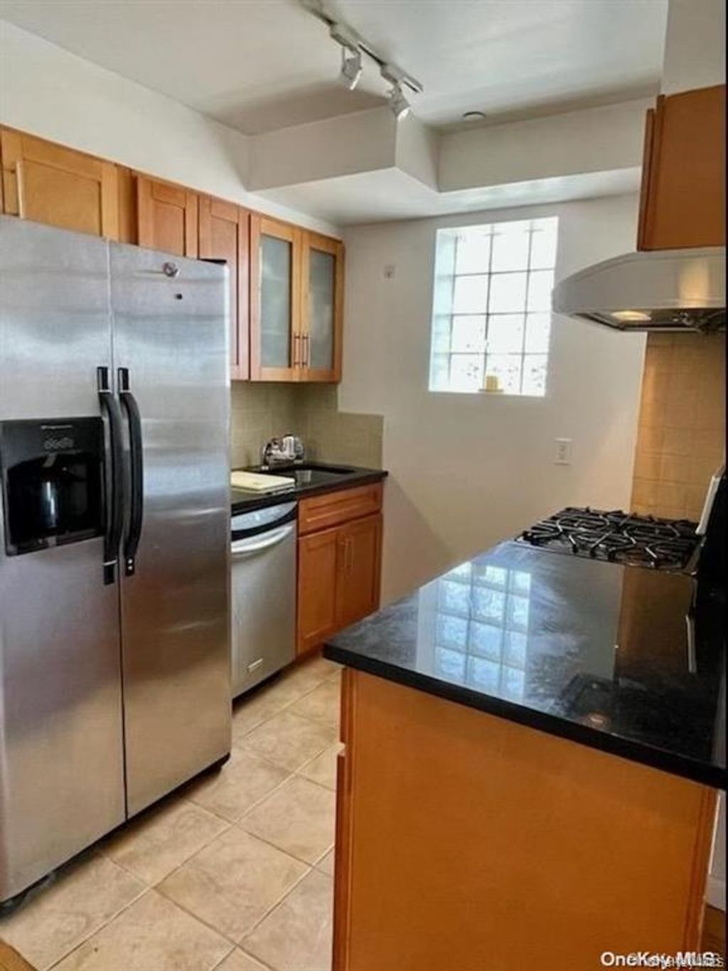 Photo of 91-06 Whitney Avenue #6A, Elmhurst, NY 11373 (MLS # 976965)