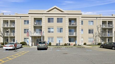 Condo For Sale - 54 School Street #221<br/> Westbury, NY 11590