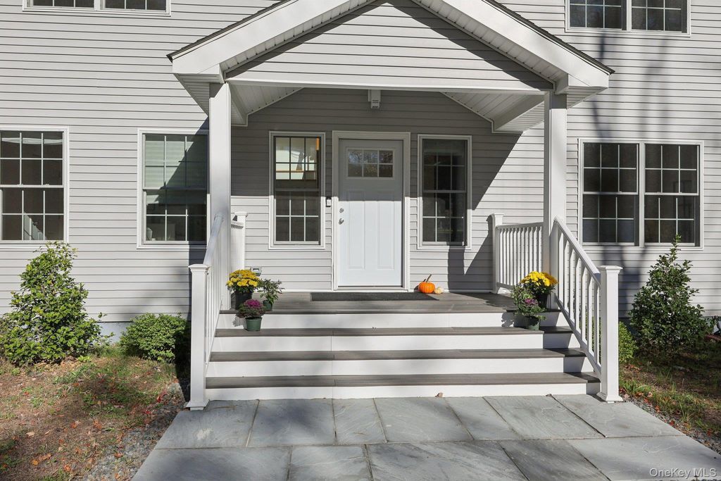 Photo of 27 Oak Hill Road, Monroe, NY 10950 (MLS # 923081)