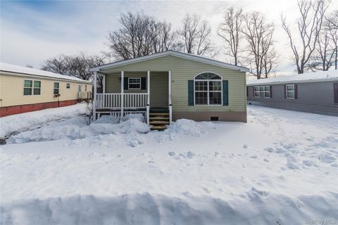 Mobile Home For Sale - 79 Stern Scenic Drive<br/> Middletown, NY 10940