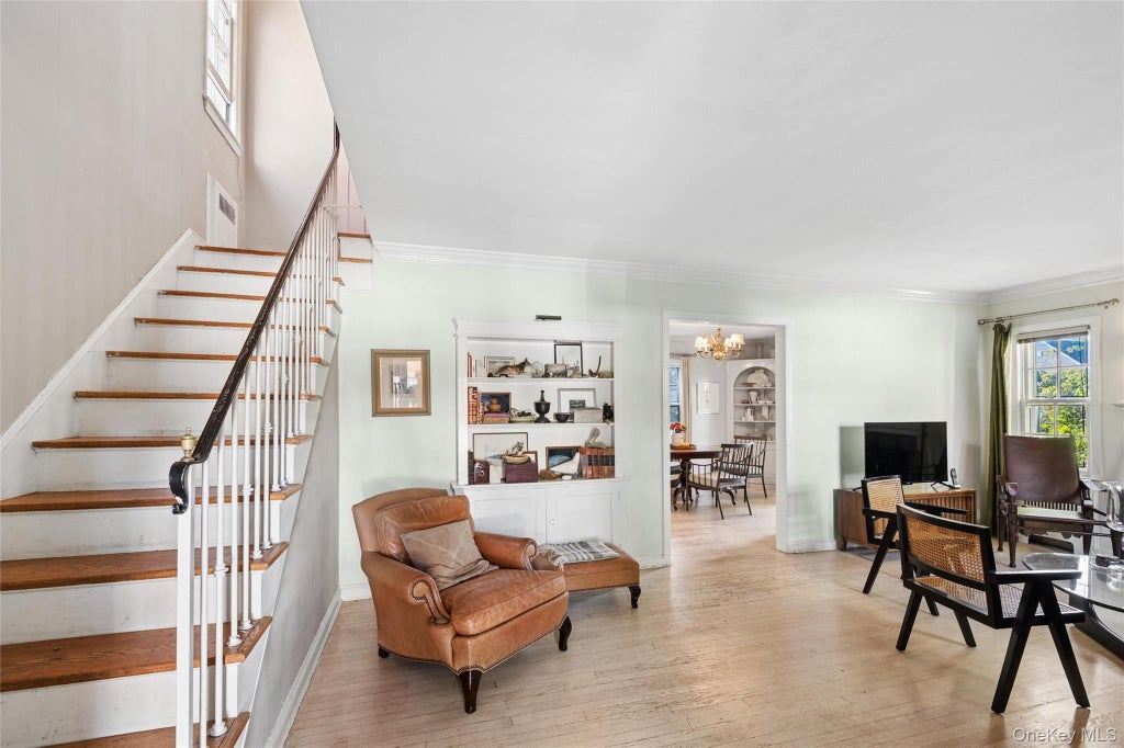 Photo of 1569 Hewlett Avenue, Hewlett, NY 11557 (MLS # 1059914)