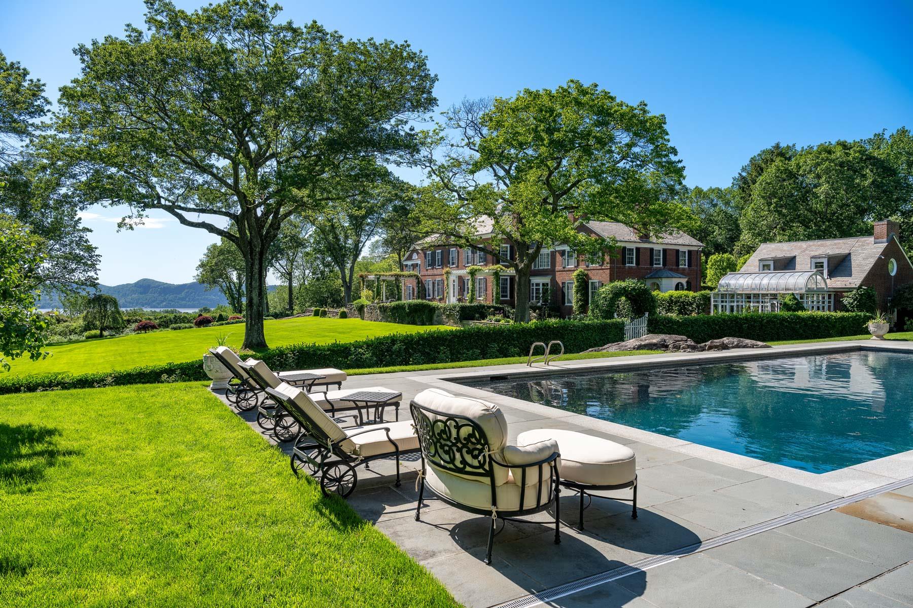 842 Sleepy Hollow Road