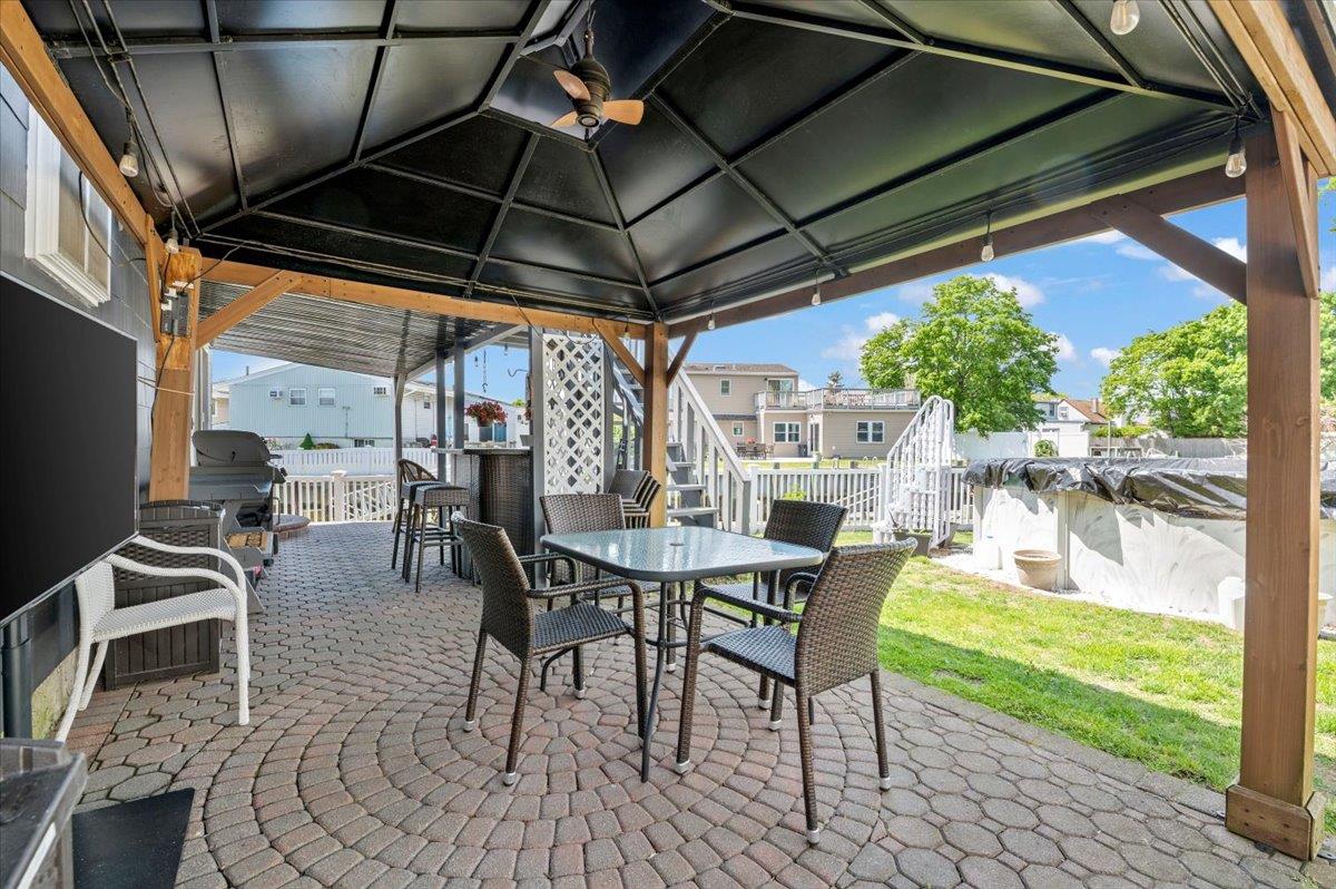 2635 W Alder Road, Bellmore, New York image 27
