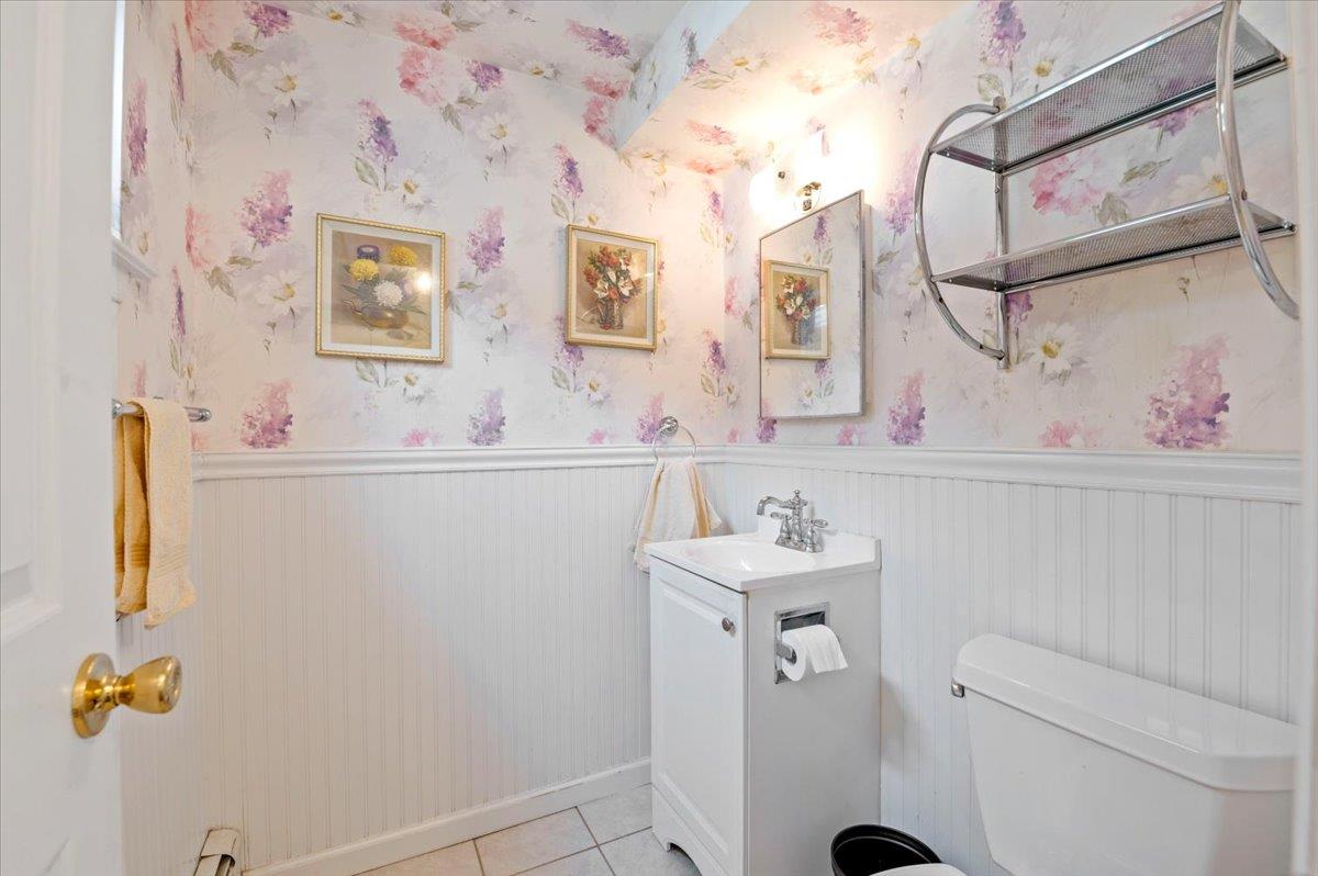 2635 W Alder Road, Bellmore, New York image 10