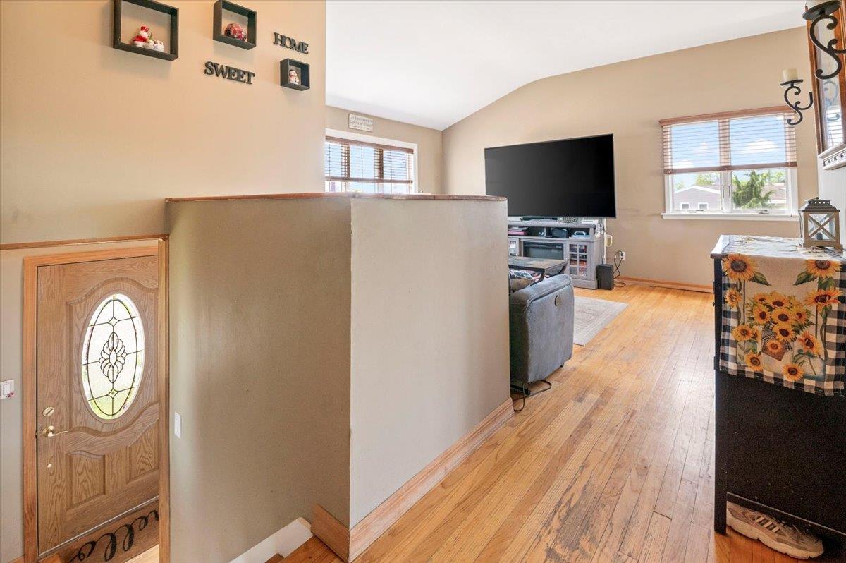 2635 W Alder Road, Bellmore, New York image 14