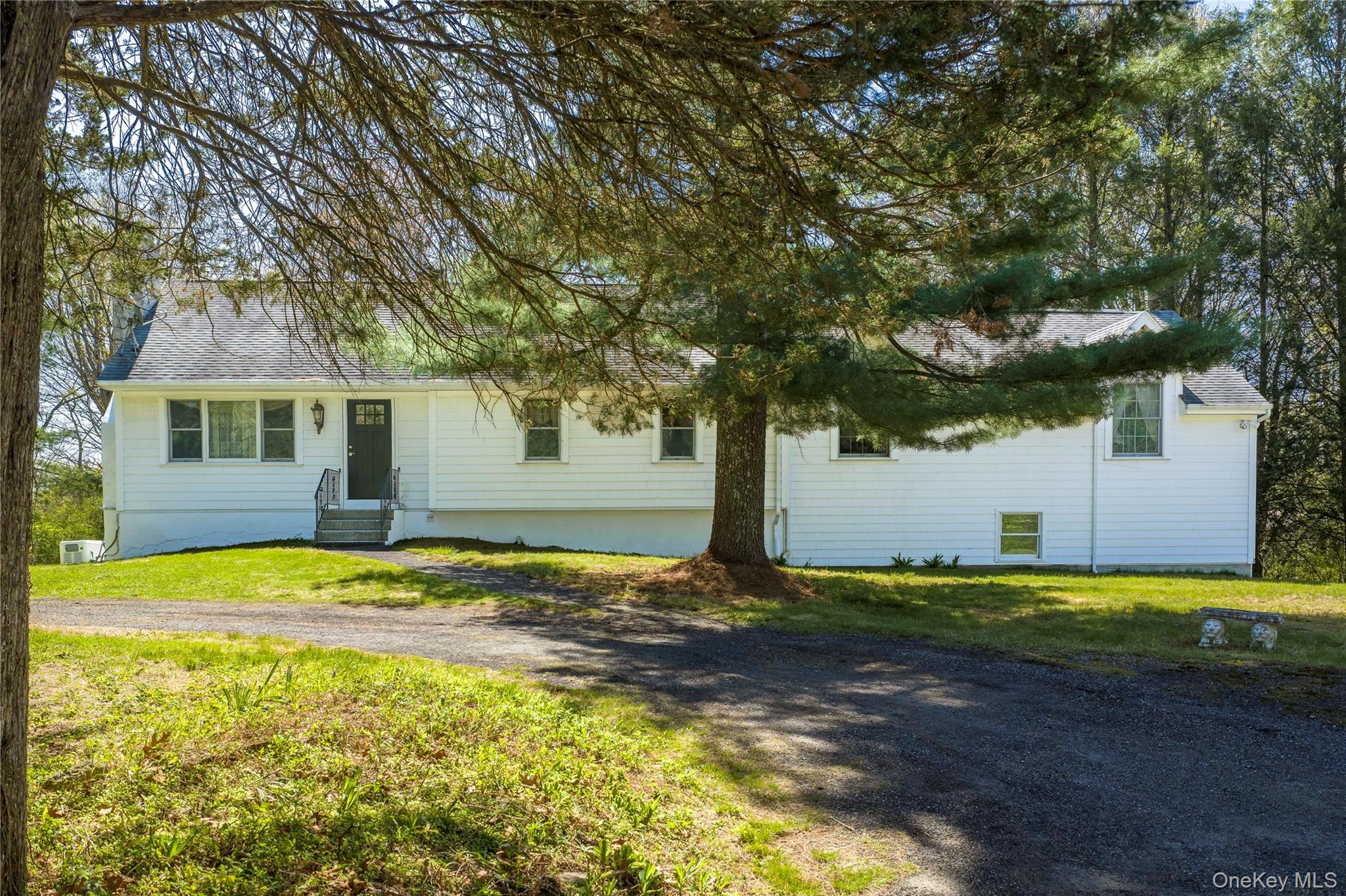 103 S Harmony Hill Road