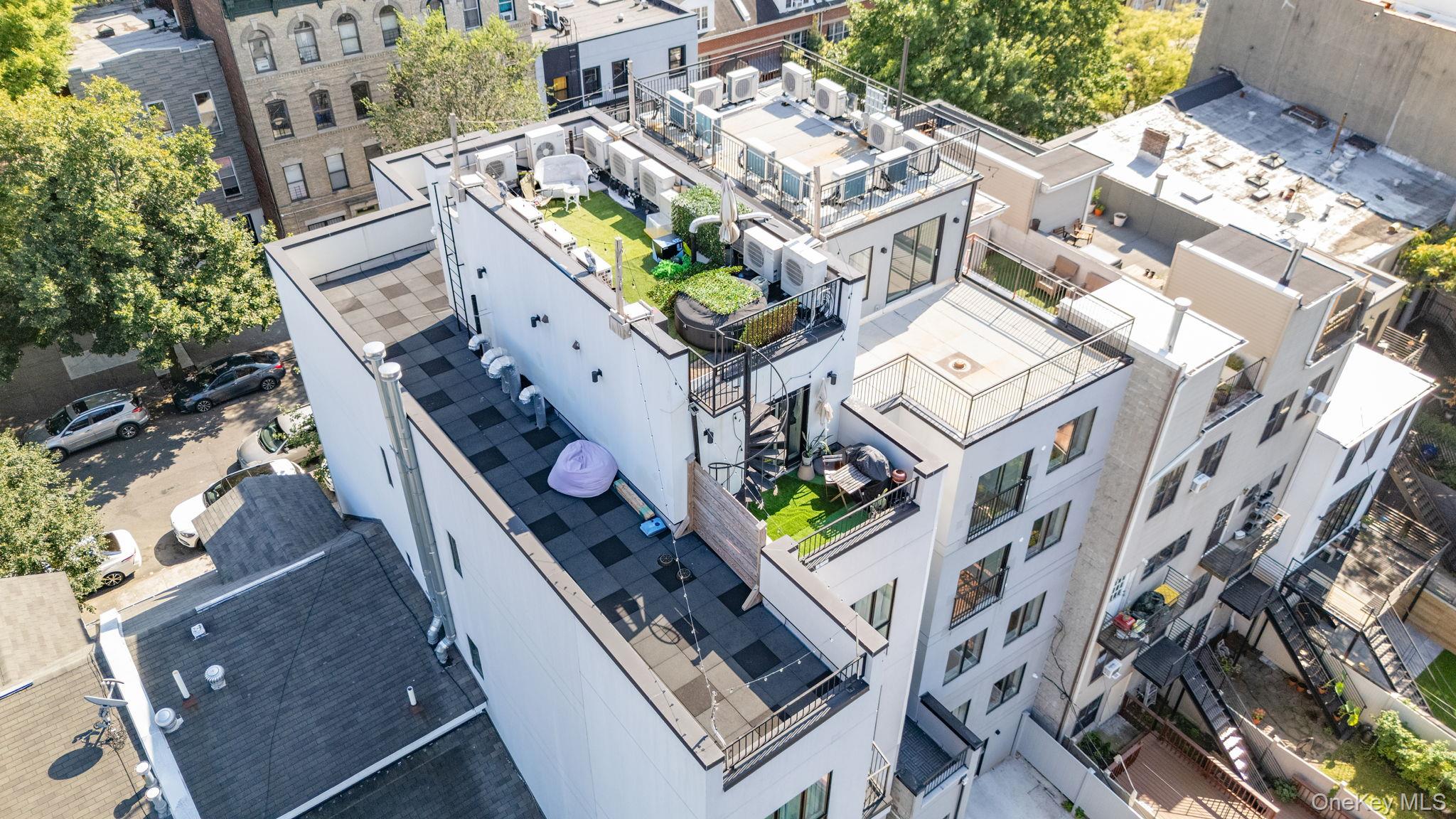 305 Sumpter Street