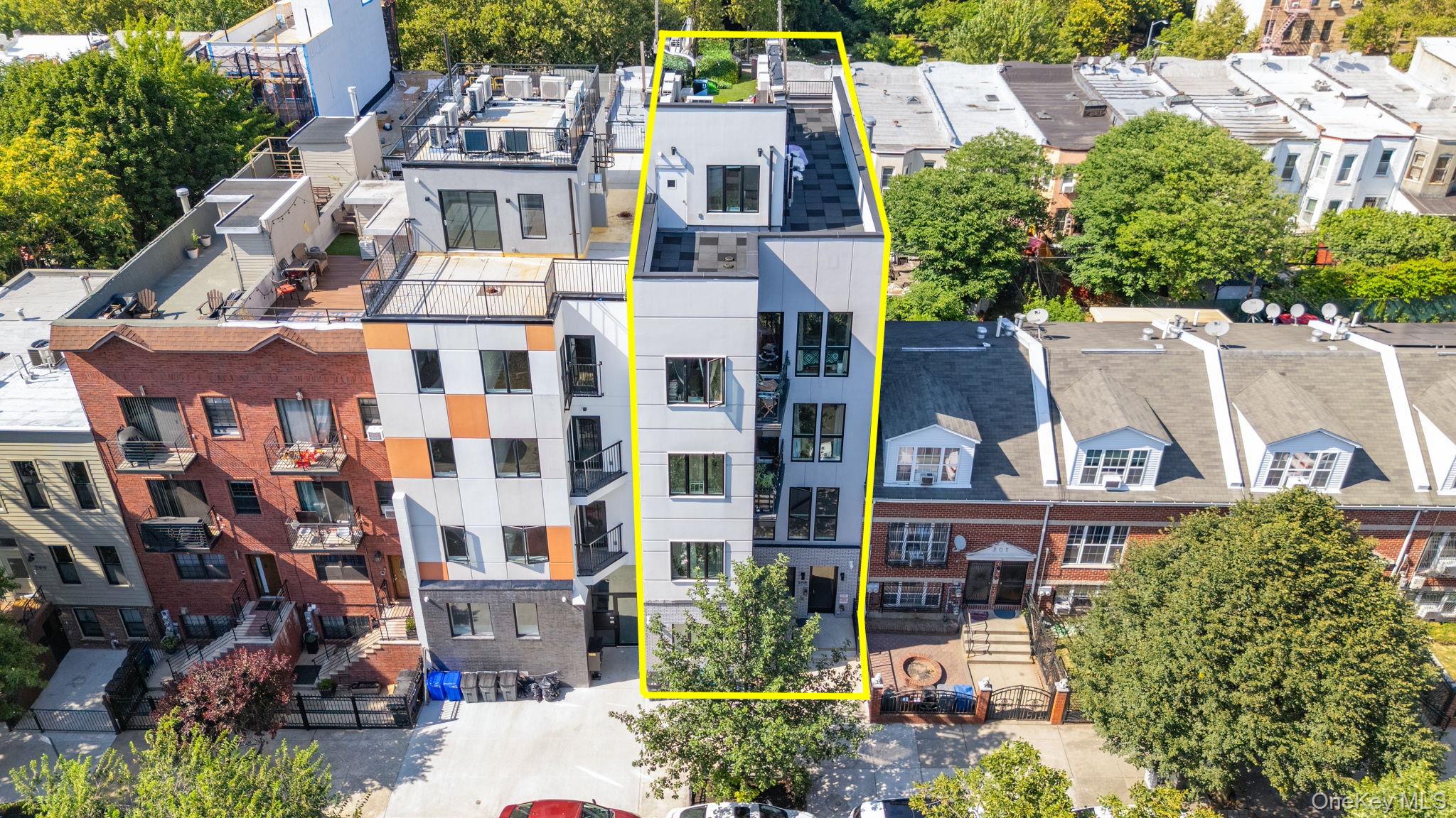 305 Sumpter Street