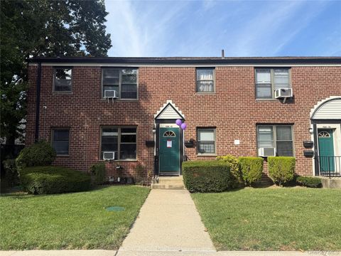 196-11 69th Avenue Unit 2nd fl, Fresh Meadows, NY 11365 - MLS#: 908962
