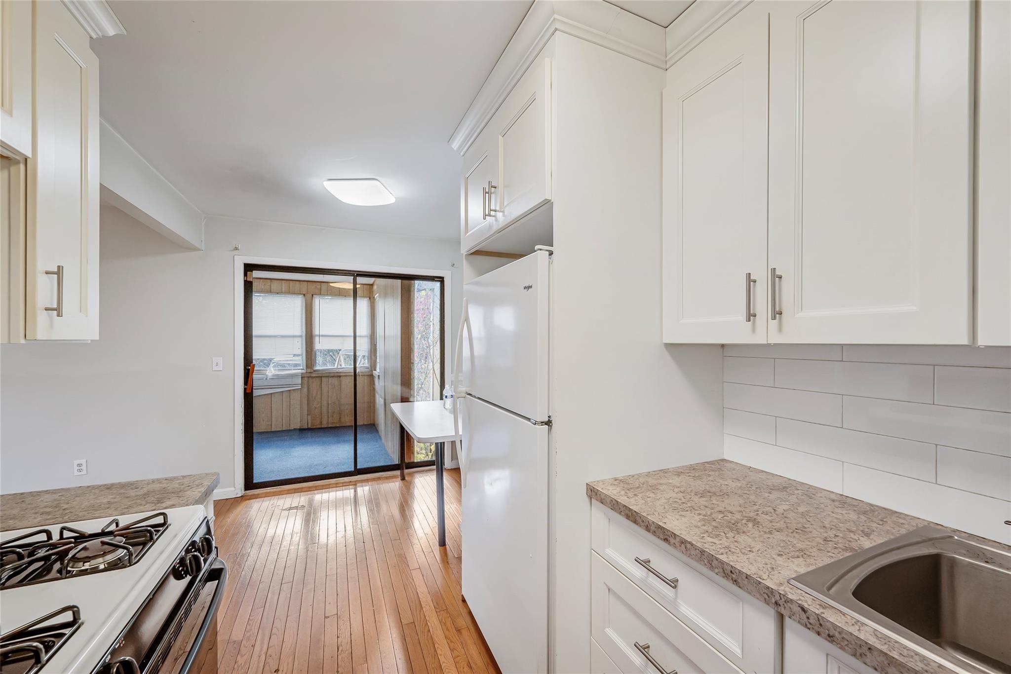 18/20 Wolfe Drive, Spring Valley, New York image 13