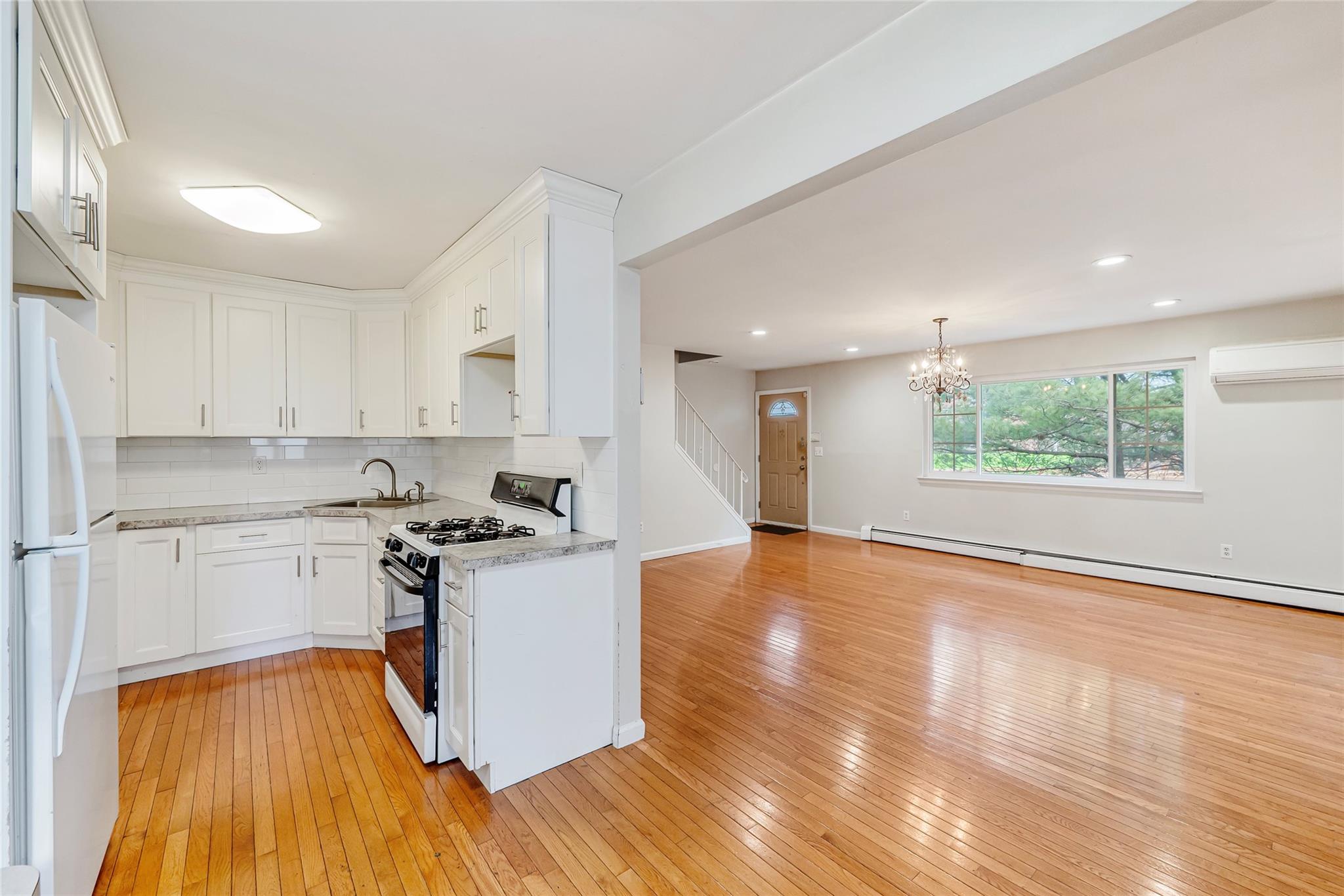 18/20 Wolfe Drive, Spring Valley, New York image 10