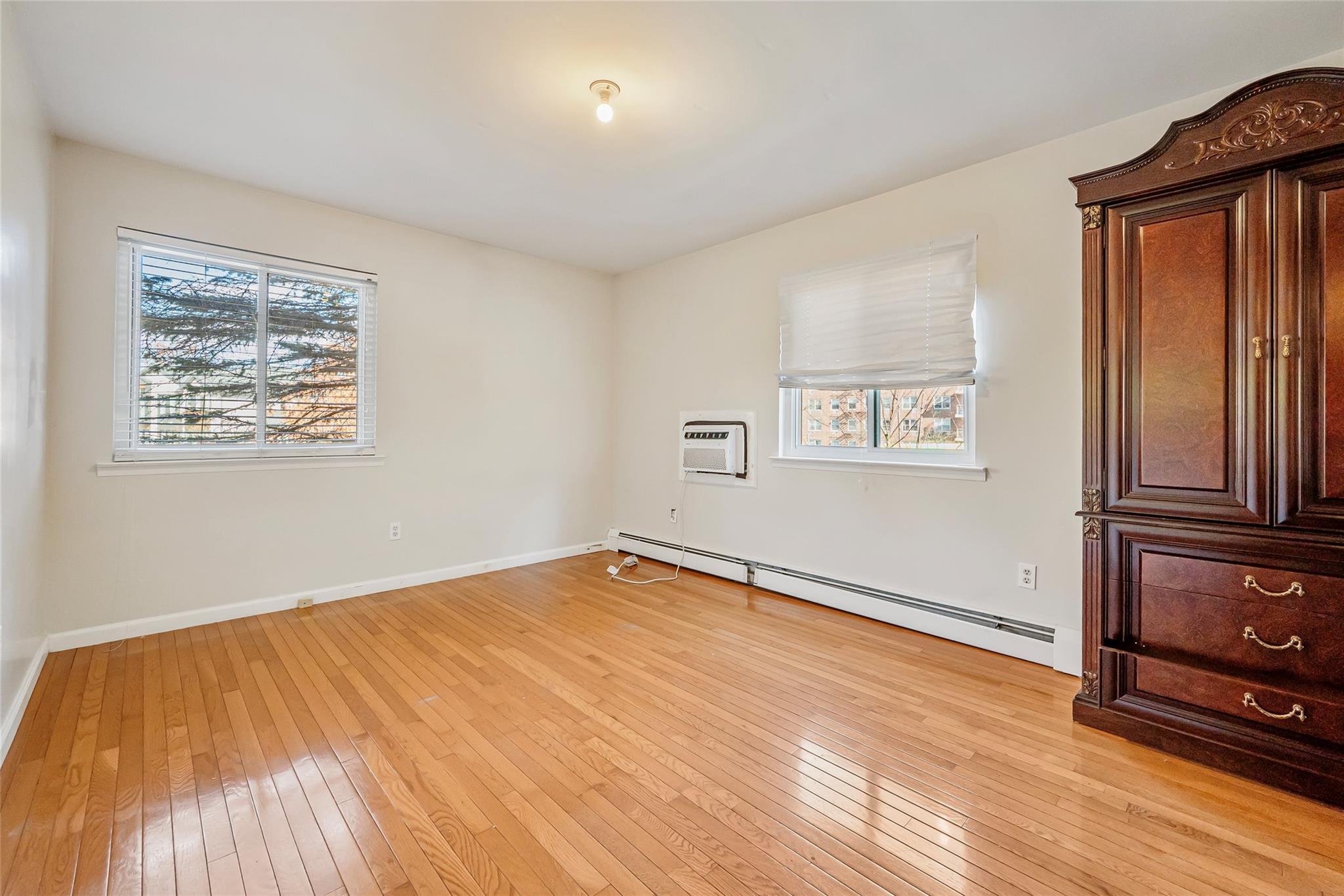 18/20 Wolfe Drive, Spring Valley, New York image 21