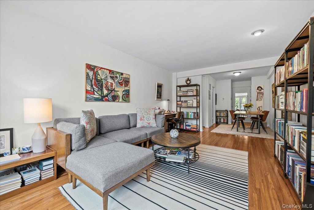 Photo of 601 Kappock Street #2F, Bronx, NY 10463 (MLS # 987801)